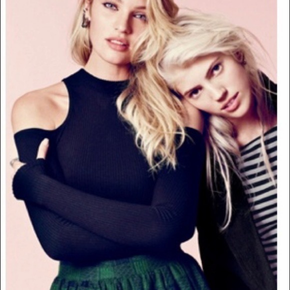 Jasmine & Juliana Black Cold Shoulder Top XS - Picture 1 of 5